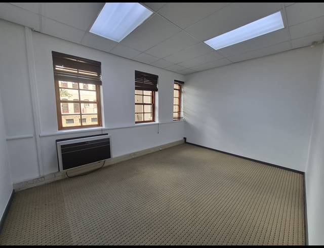 238M² OFFICE TO LET IN SANDTON CENTRAL